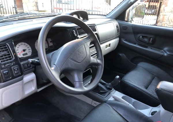 Mitsubishi Pajero cena 33600 przebieg: 180000, rok produkcji 2005 z Kraków małe 232